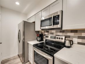 5750  Phoenix Drive  39, Dallas Texas 75231