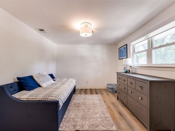 2617  Beechmont Drive , Dallas Texas 75228