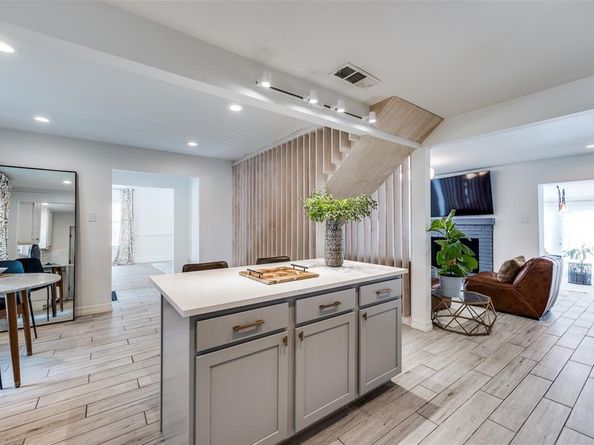 2617  Beechmont Drive , Dallas Texas 75228