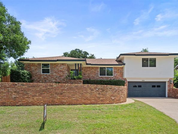 1228  Brookside Drive , Hurst Texas 76053