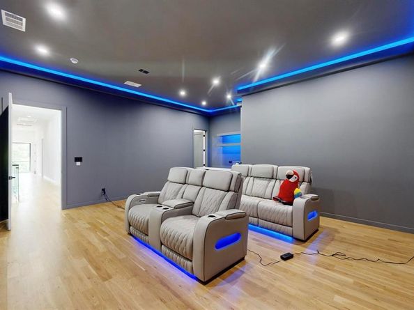 3828  Eaton Drive , Dallas Texas 75220