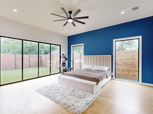 3828  Eaton Drive , Dallas Texas 75220