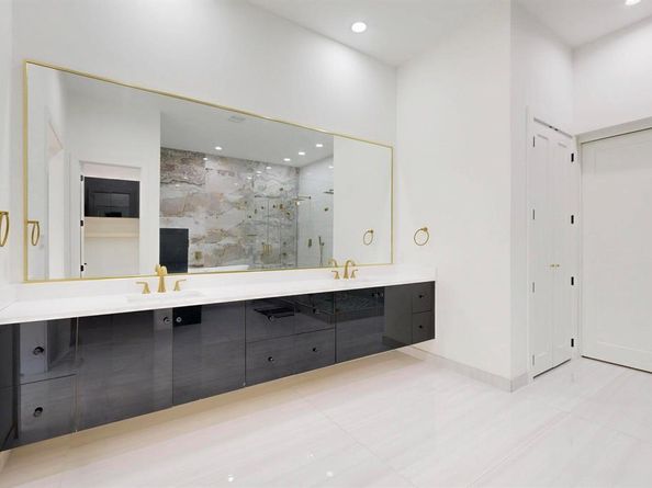 3828  Eaton Drive , Dallas Texas 75220