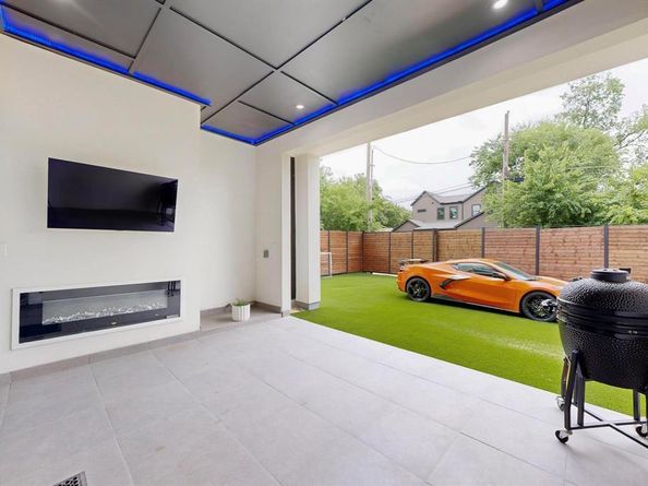 3828  Eaton Drive , Dallas Texas 75220