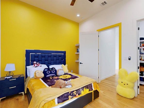 3828  Eaton Drive , Dallas Texas 75220