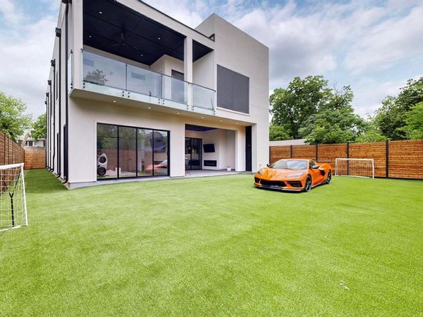 3828  Eaton Drive , Dallas Texas 75220