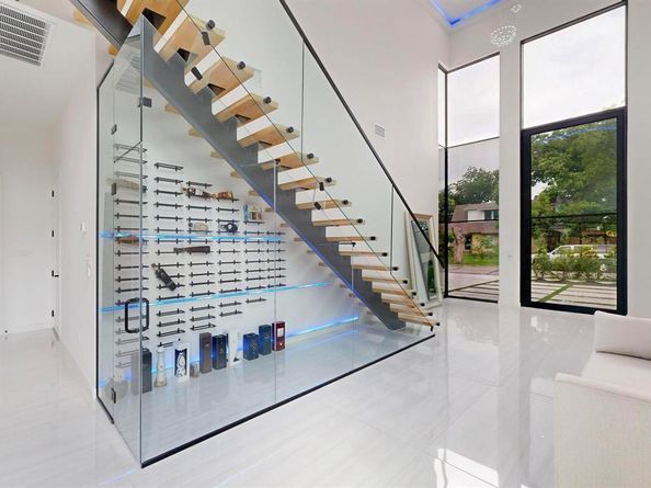 3828  Eaton Drive , Dallas Texas 75220