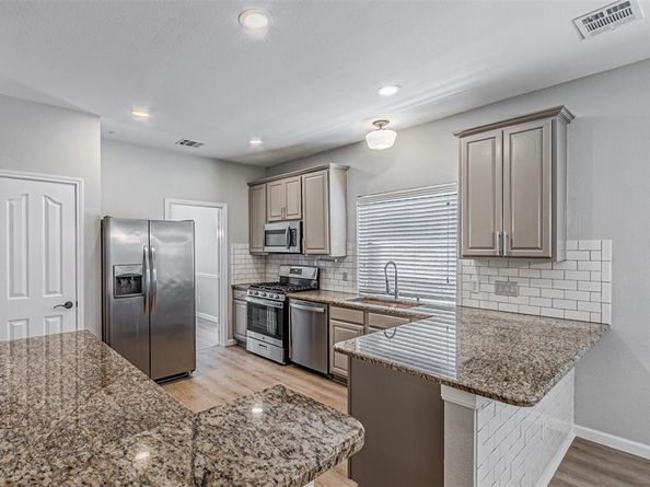1617  Wood Ridge Court , Corinth Texas 76210