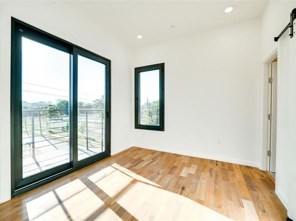 1920  Caddo Street  103, Dallas Texas 75204