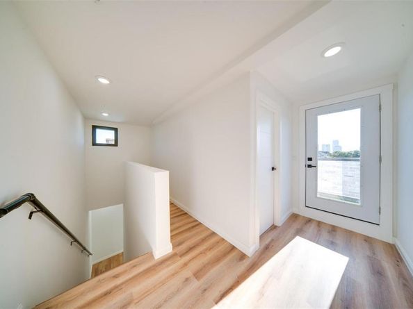 1920  Caddo Street  103, Dallas Texas 75204