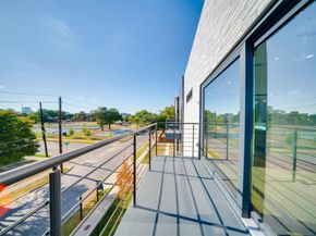 1920  Caddo Street  103, Dallas Texas 75204