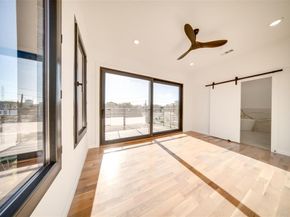 1920  Caddo Street  103, Dallas Texas 75204