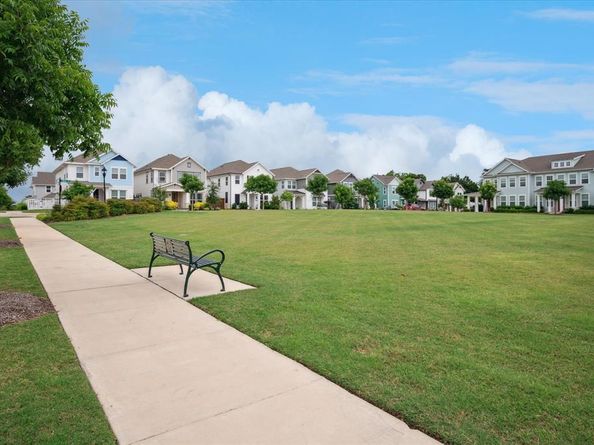 1005  Thomas Place , Carrollton Texas 75006
