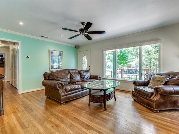 448  Parkhurst Drive , Dallas Texas 75218