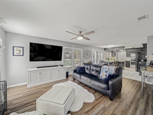 2322  Snowdon Drive , Arlington Texas 76018