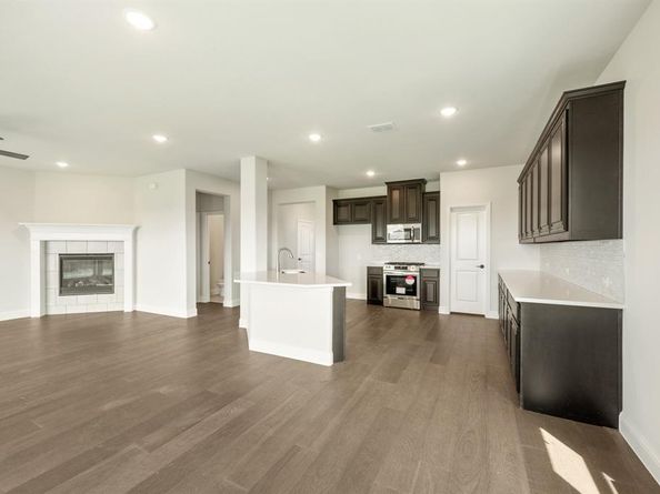 936  Homestead Drive , DeSoto Texas 75115