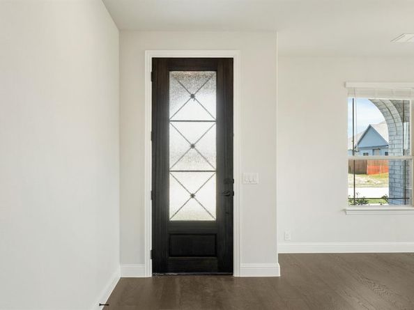 936  Homestead Drive , DeSoto Texas 75115