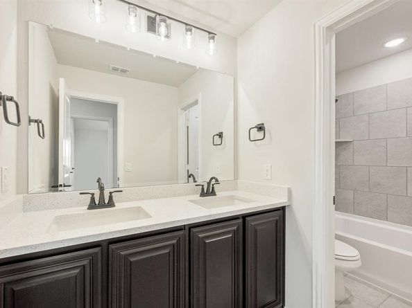 936  Homestead Drive , DeSoto Texas 75115