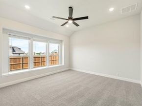 936  Homestead Drive , DeSoto Texas 75115