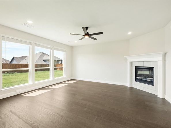 936  Homestead Drive , DeSoto Texas 75115