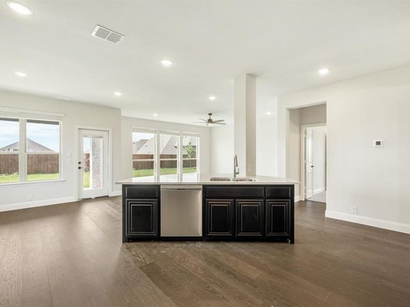 936  Homestead Drive , DeSoto Texas 75115