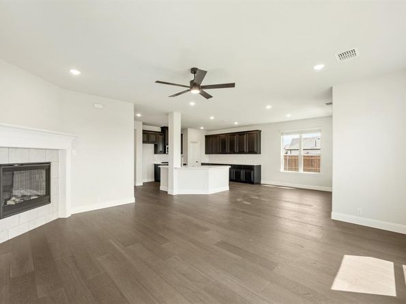 936  Homestead Drive , DeSoto Texas 75115