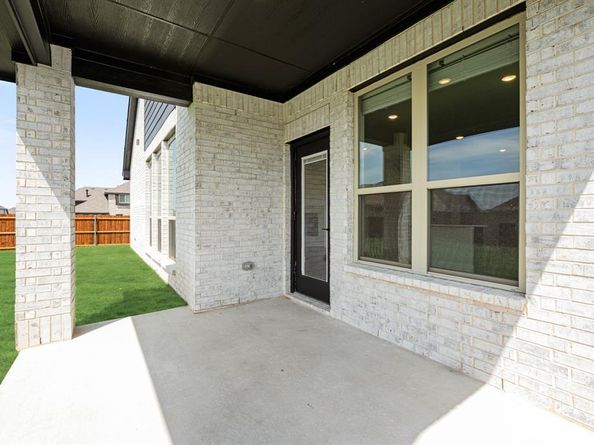 936  Homestead Drive , DeSoto Texas 75115