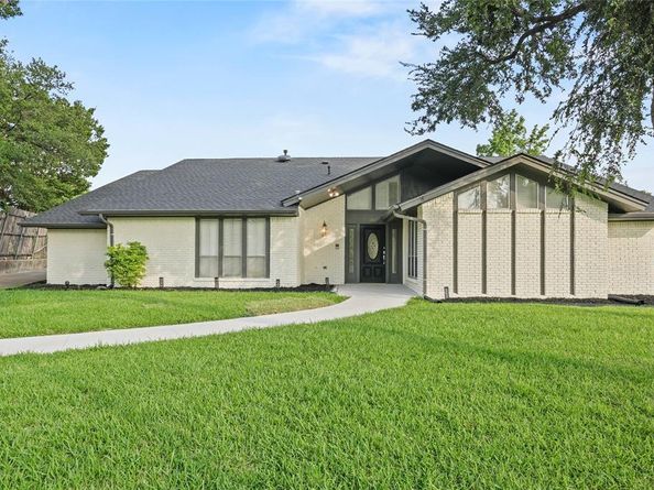 1902  Wiggs Way , Garland Texas 75043