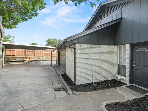 1902  Wiggs Way , Garland Texas 75043