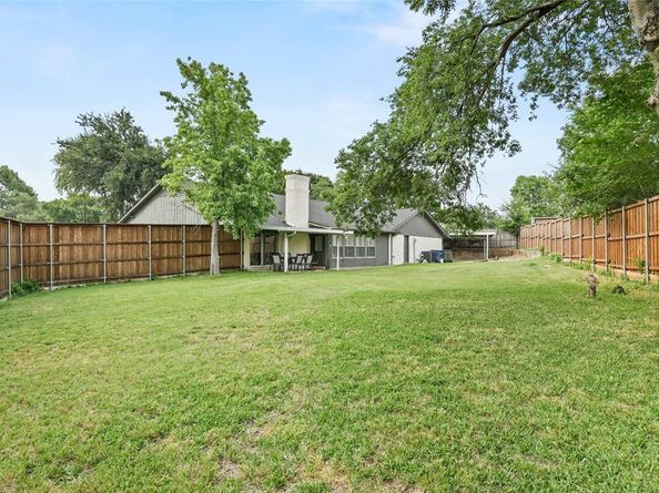 1902  Wiggs Way , Garland Texas 75043