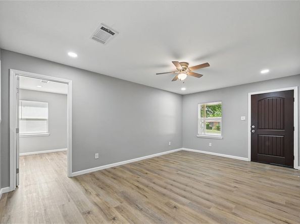 544  Highfall Drive , Dallas Texas 75232