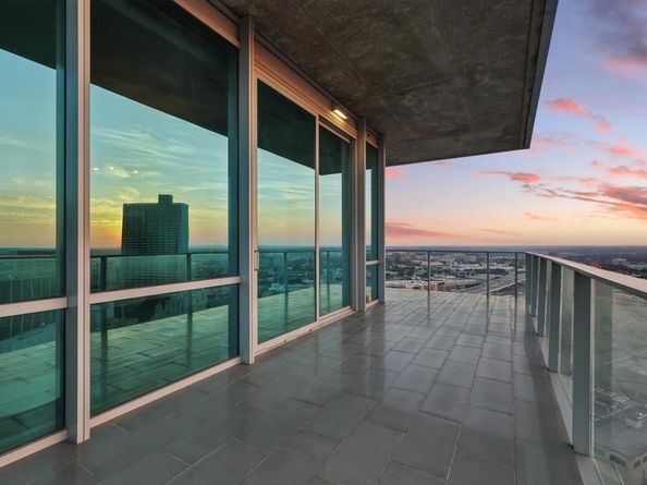 1301  THROCKMORTON Street  2401, Fort Worth Texas 76102