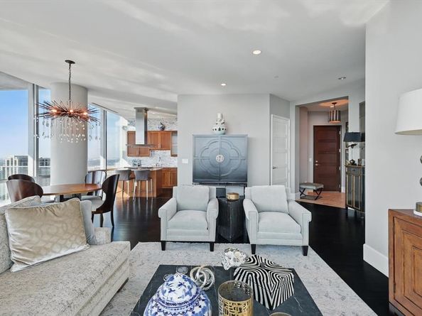 1301  THROCKMORTON Street  2401, Fort Worth Texas 76102