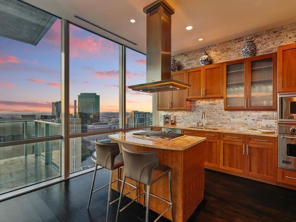1301  THROCKMORTON Street  2401, Fort Worth Texas 76102