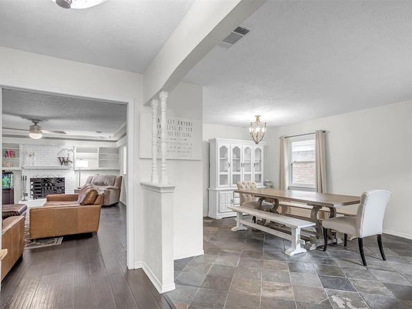 5922  Spring Glen  , Dallas Texas 75232