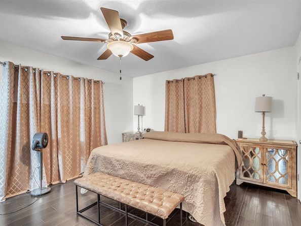 5922  Spring Glen  , Dallas Texas 75232