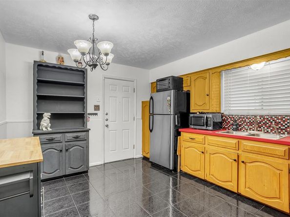 5922  Spring Glen  , Dallas Texas 75232
