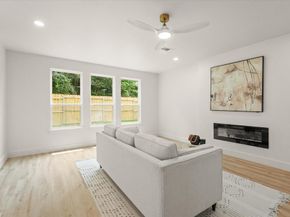 1344  Compton Street , Dallas Texas 75203