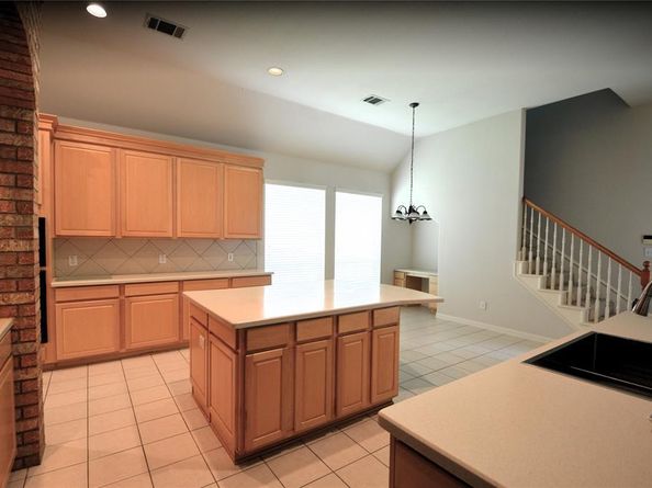 1120  Surrey Lane , Allen Texas 75013