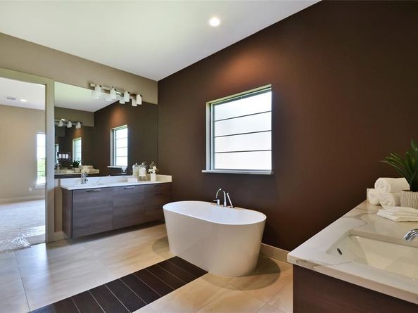 404  McKinley Street , DeSoto Texas 75115