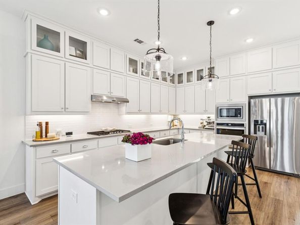 8120  Bromley Drive , Dallas Texas 75231