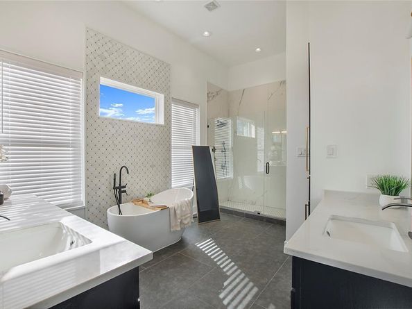 1620  Neal Street , Dallas Texas 75208