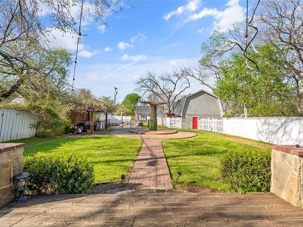 811 N Church Street , McKinney Texas 75069