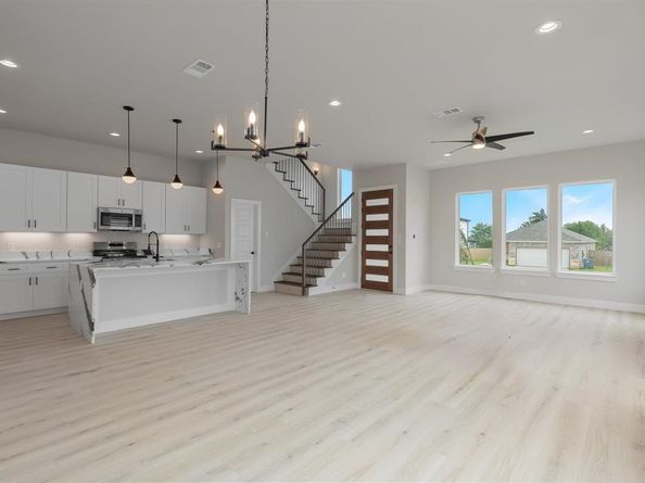 2421  Gooch Street , Dallas Texas 75241