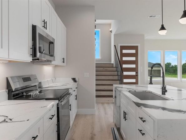 2421  Gooch Street , Dallas Texas 75241
