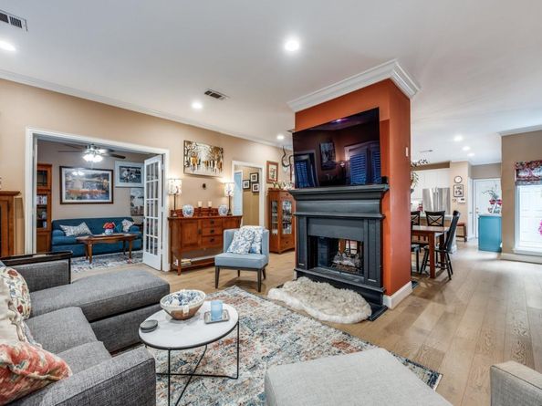 3715  Douglas Avenue , Dallas Texas 75219