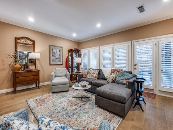 3715  Douglas Avenue , Dallas Texas 75219