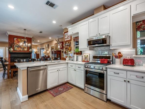 3715  Douglas Avenue , Dallas Texas 75219