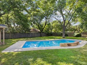 1721  Nueces Trail , Arlington Texas 76012