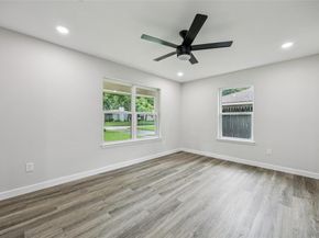 1721  Nueces Trail , Arlington Texas 76012